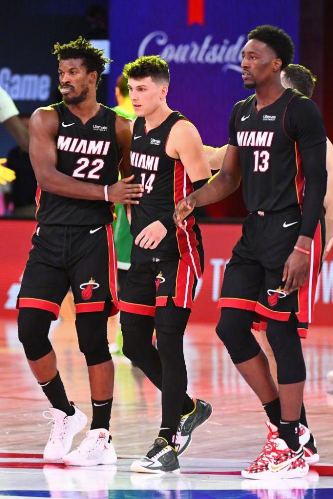 凭借国内的 凭借国内的