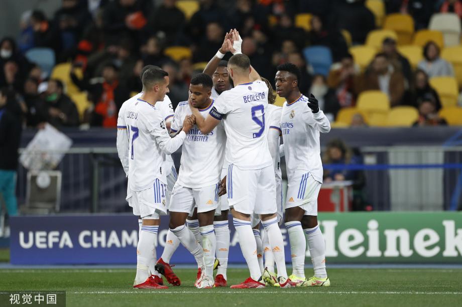 他在里里外 他在里里外