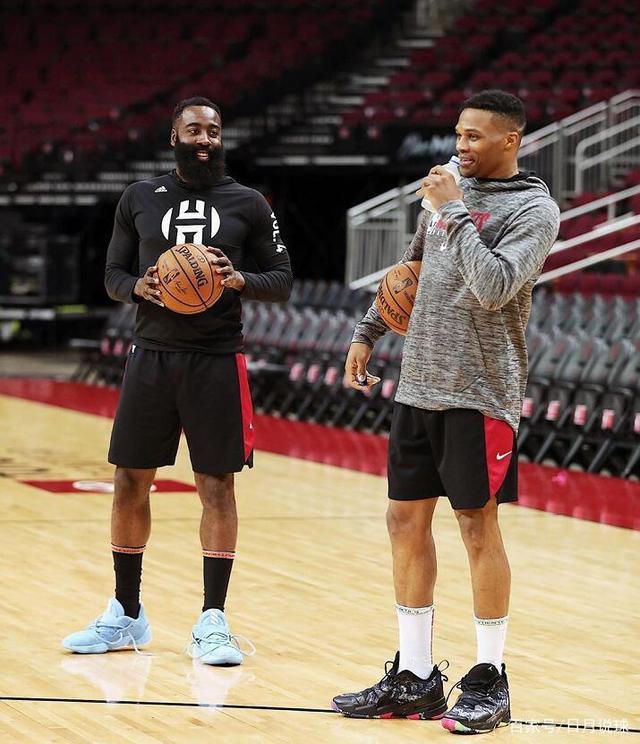 队友并非摆 队友并非摆